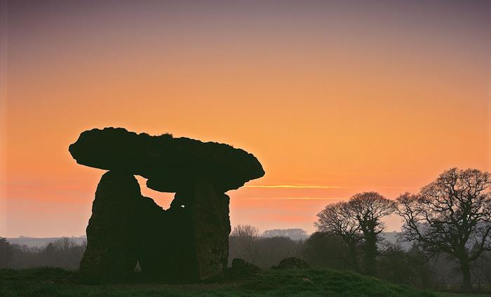 St Lythans chambered tomb